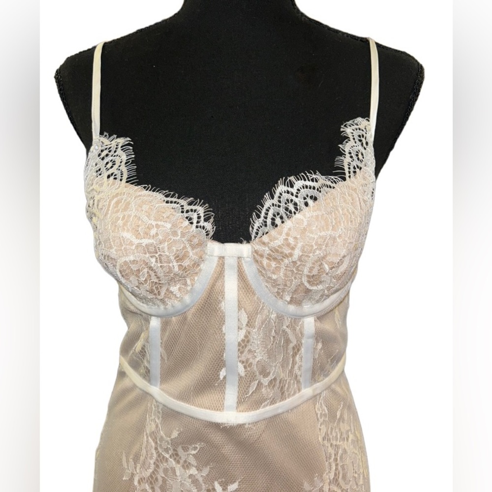 🔥 NWT! LULU’S! Within My Dreams White Lace Bustier Bodycon Midi Dress! - Picture 11 of 14